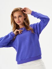 Свитшот укороченный теплый с декоративной строчкой