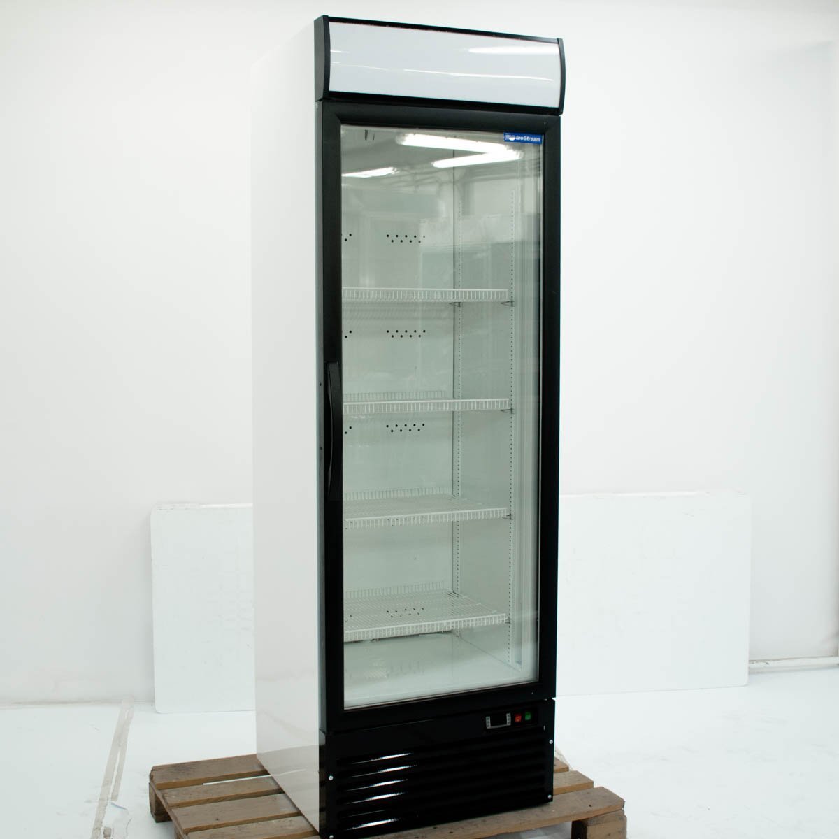 Шкаф холодильный ice stream medium