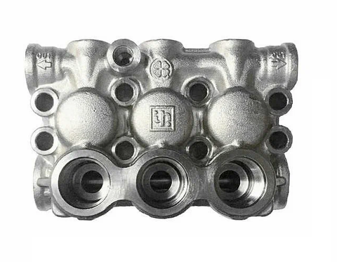 Голова помпы E3B2515 пустая, (без регулятора)