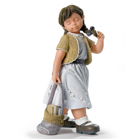 Статуэтка Девочка с книгами Nadal