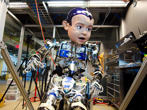 Робот Diego-san