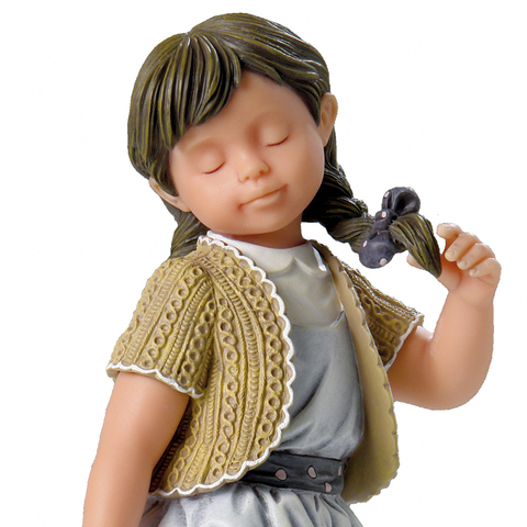 Статуэтка Девочка с книгами Nadal