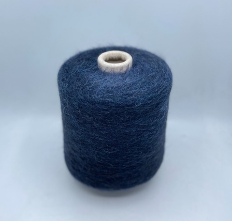 Linea Piu (пр.Италия), art.Visone,1150м/100гр, 38%Мохер, 38% Шерсть, 19% Полиамид 5%Эластан, цвет-Темно-синий с переливами, арт-28382