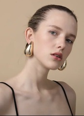 55161- Серьги крупные капли 4.2см BOTTEGA, в лимонной позолоте