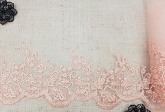 Вышивка на сетке, ш. 16 см, персик