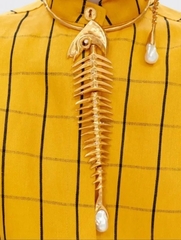 Колье обруч FISH с подвеской скелет рыбы с жемчужиной в стиле Schiaparelli