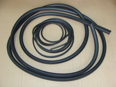 Уплотнение лобового стекла УАЗ-452,3741 (с замком)