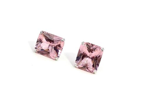 23122 - Серьги- гвоздики из серебра с розовыми, багетными цирконами бриллиантовой огранки