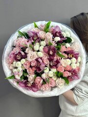 Авторский букет в розовой гамме