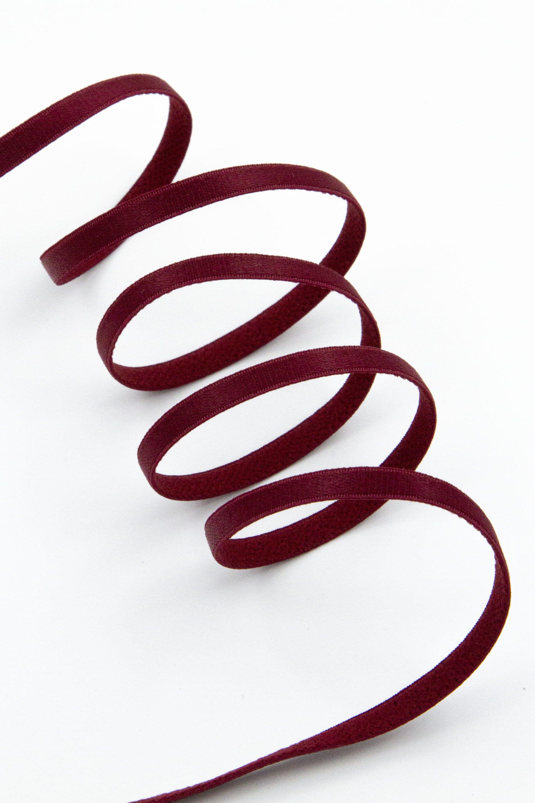 Резинка бретелечная 5 мм бордовая глянцевая