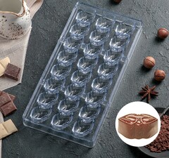 Форма для конфет поликарбонат 28х14 см "Презент", 24 ячейки