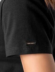 Футболка из премиального хлопка с V-образным вырезом  D49.109 (123664)