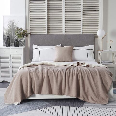 Плед 160х220 Sofi De MarkO Аманда бежевый