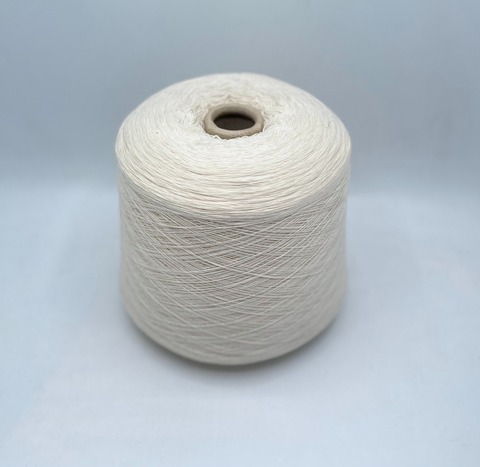 Бобинная пряжа (пр.Италия),1500м/100гр, 80%шерсть, 20%полиамид, цвет- Молочный, арт.31593