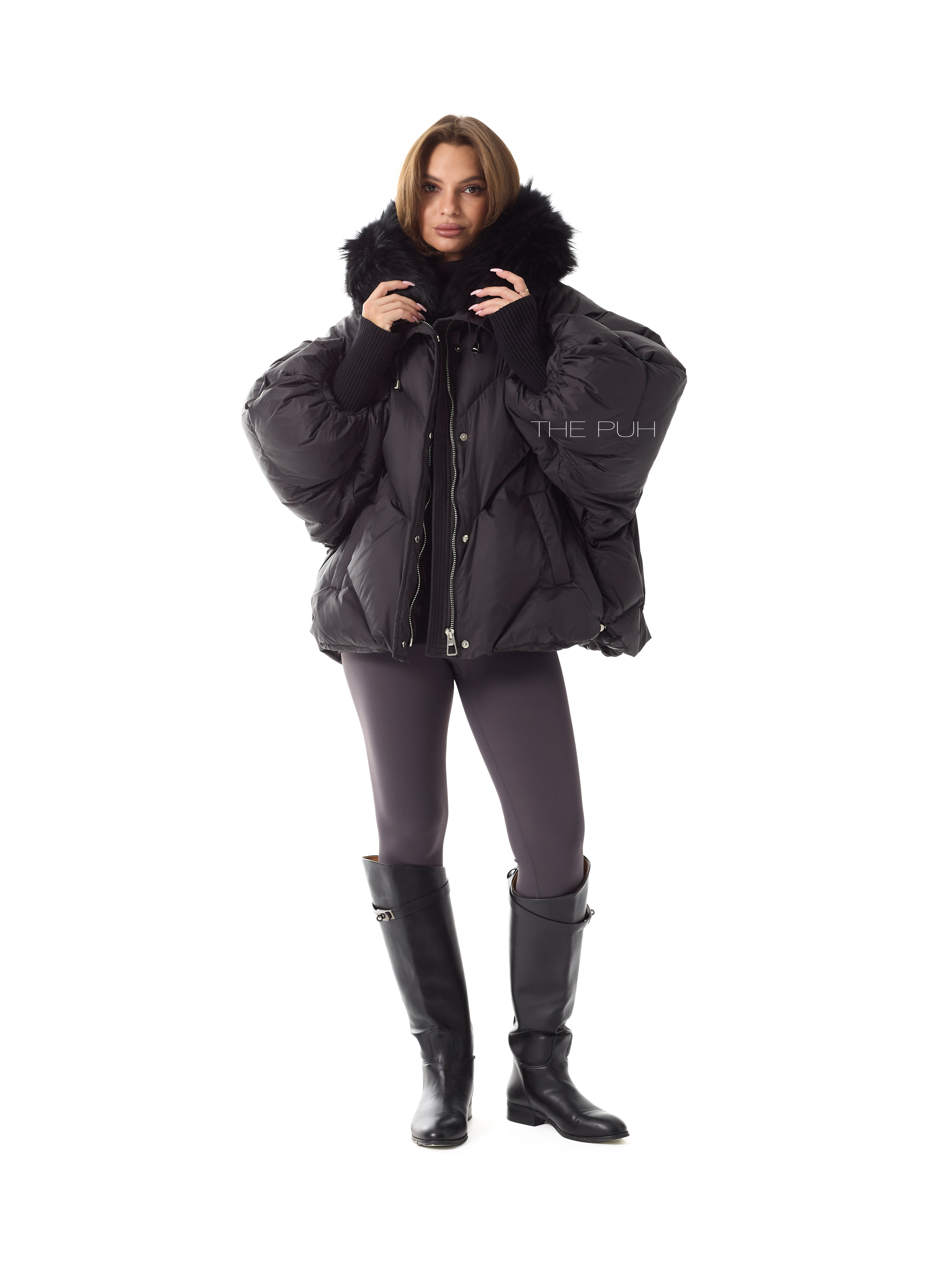 Объемный черный пуховик на молнии