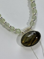 Пренит (колье из натуральных камней)