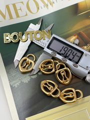 Пуговицы в форме замочка Скиап.