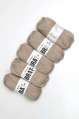 Пряжа BRAT цвет 03-Мокко, 500г