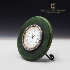 Часы настольные из нефрита "Весна". Реплика К.Фаберже.