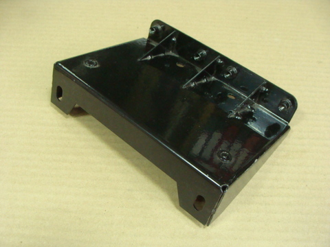 Кронштейн фартука заднего колеса УАЗ 2363 (Пикап)  универсальный лев./прав.1 шт.