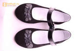 Туфли для девочек из натуральной кожи и велюра на липучке Лель (LEL), цвет черный. Изображение 16 из 17.