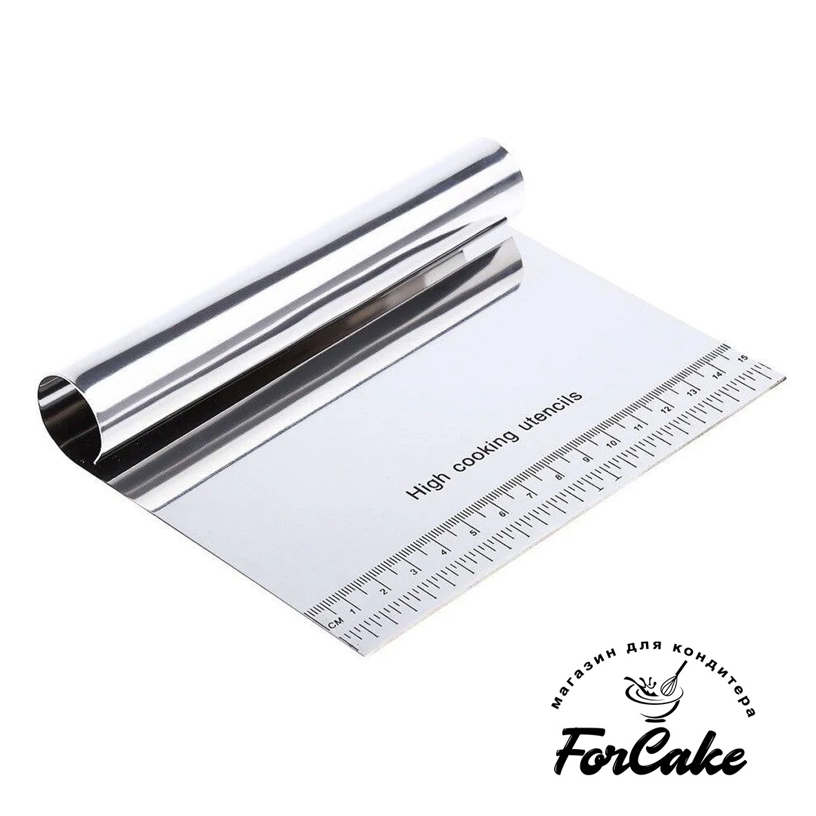 шпатель для выравнивания торта. шпатель кондитерский пластиковый. шпатель кондитерский для выравнивания торта. торт с инструментами. кулинарный скребок для теста.