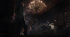 HITMAN: World of Assassination (диск для PS5, интерфейс и субтитры на русском языке)