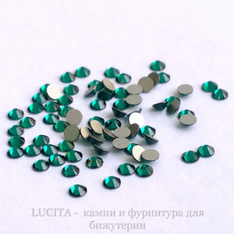 2058 Стразы Сваровски холодной фиксации Emerald ss 5 (1,8-1,9 мм), 20 штук (WP_20140815_13_25_16_Pro)
