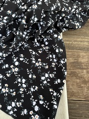 Вискоза штапель Белые цветы на черном