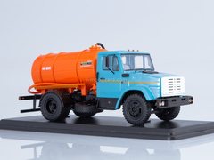 ZIL-4333 Vacuum machine KO-520 (4333) 1:43 Start Scale Models (SSM)