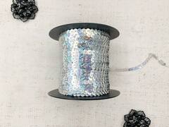 Тесьма пайетки на нитке с голограммой, ш. 0,6 см, серебро