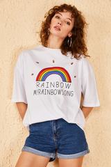 Qadın üçün geniş ölçülü ağ t-shirt Rainbow 10501027