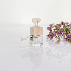 Автофлакон квадратный с креплением на дефлектор