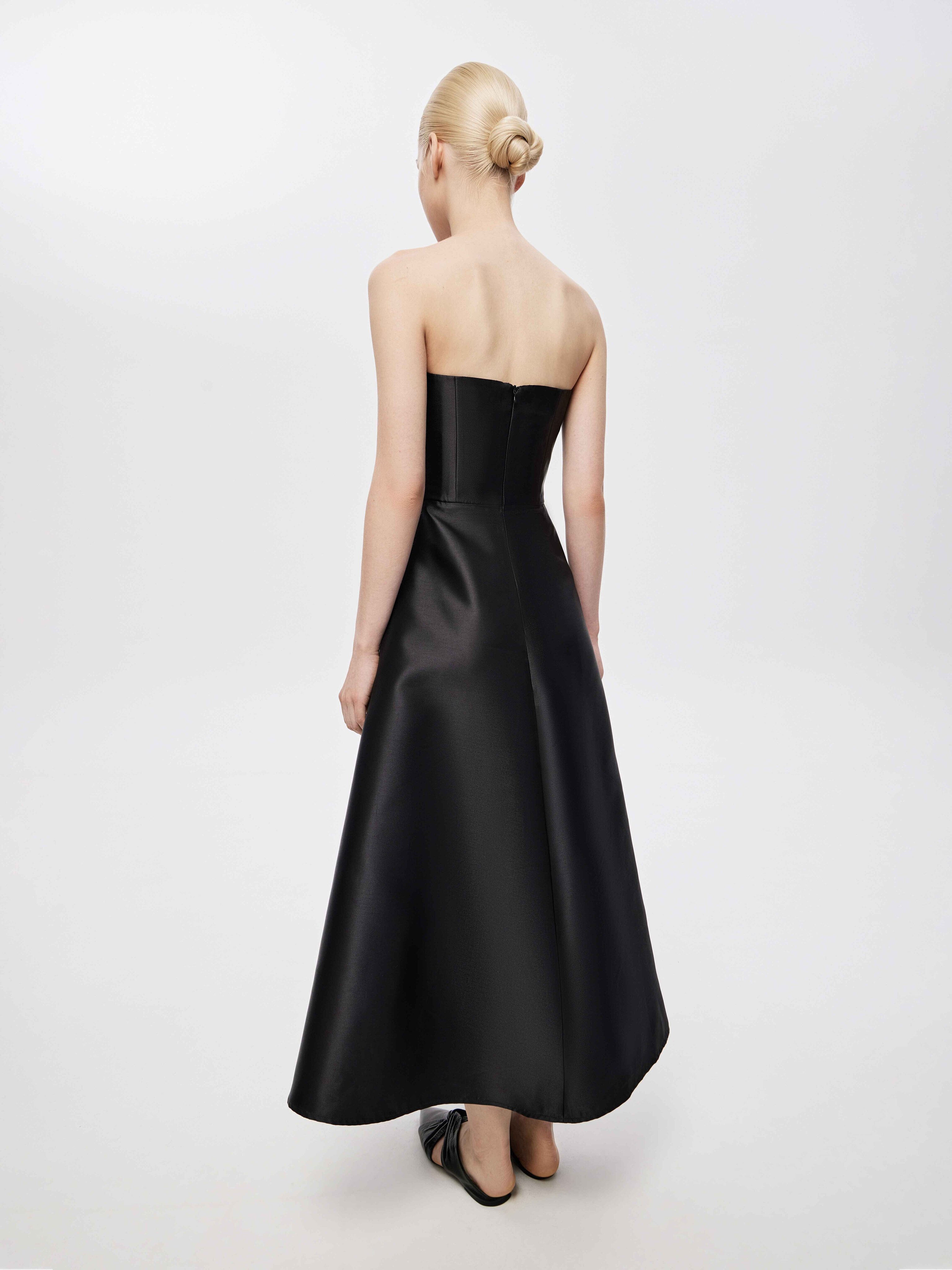 Платье миди с лифом бандо