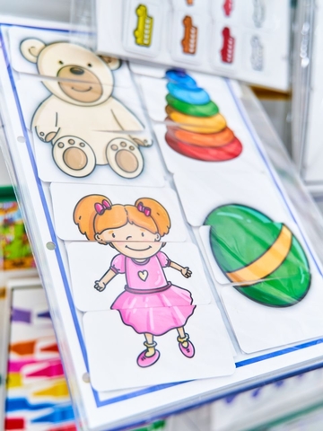 Разрезные картинки. Игрушки. Развивающие пособия на липучках ...