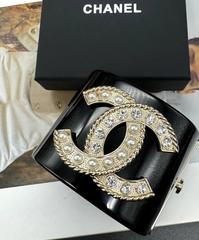 20175-Браслет манжета широкий CHANEL с лого из латуни в позолоте lux