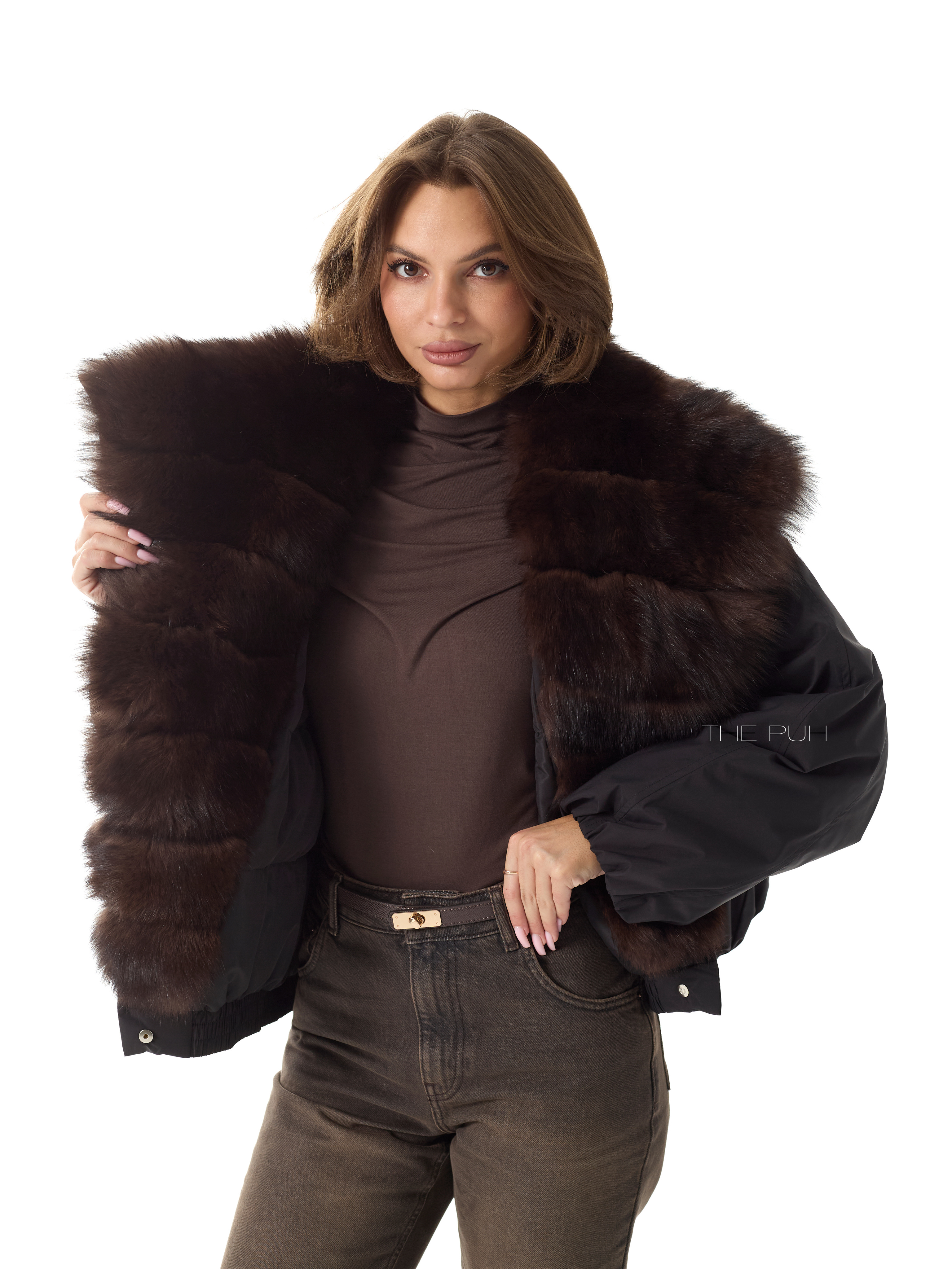 Черная парка с меховым воротником-стойкой