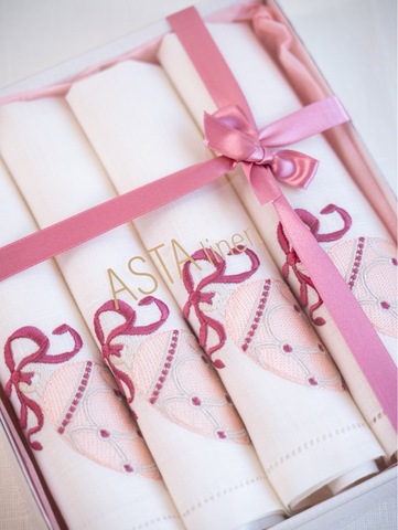 Набор салфеток с мережкой и вышивкой Пасхальные яйца Фаберже розово-персиковые