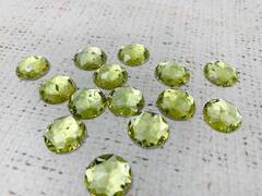 Стразы пришивные акрил, d 1,4 см, жёлто-зелёный