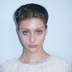 Кокошник с графичным рисунком