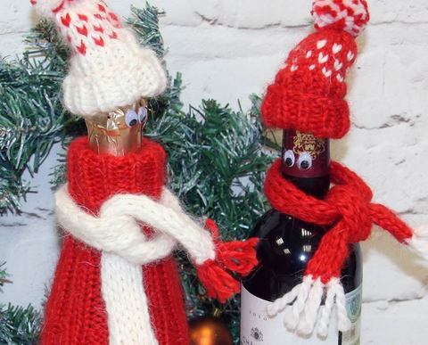 Новогодний комплект Шапка и шарфик для двух бутылкок