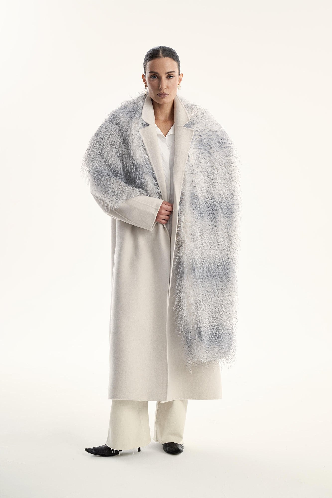 Шарф меховое боа серо-голубой