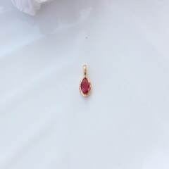 Подвеска Маркиз с малиновым фианитом, 14*5 мм, позолота, П399