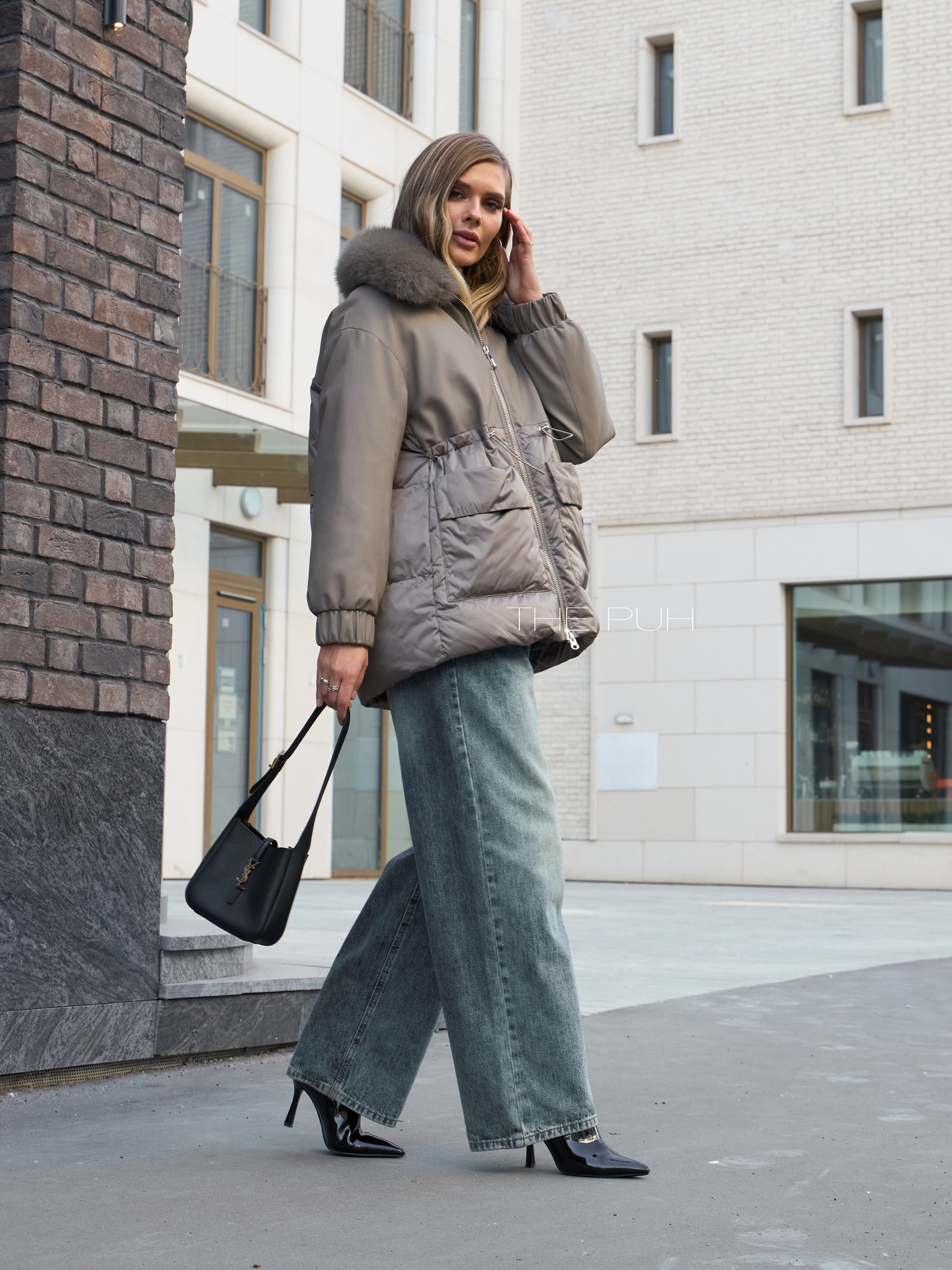 Комбинированный бежевый пуховик