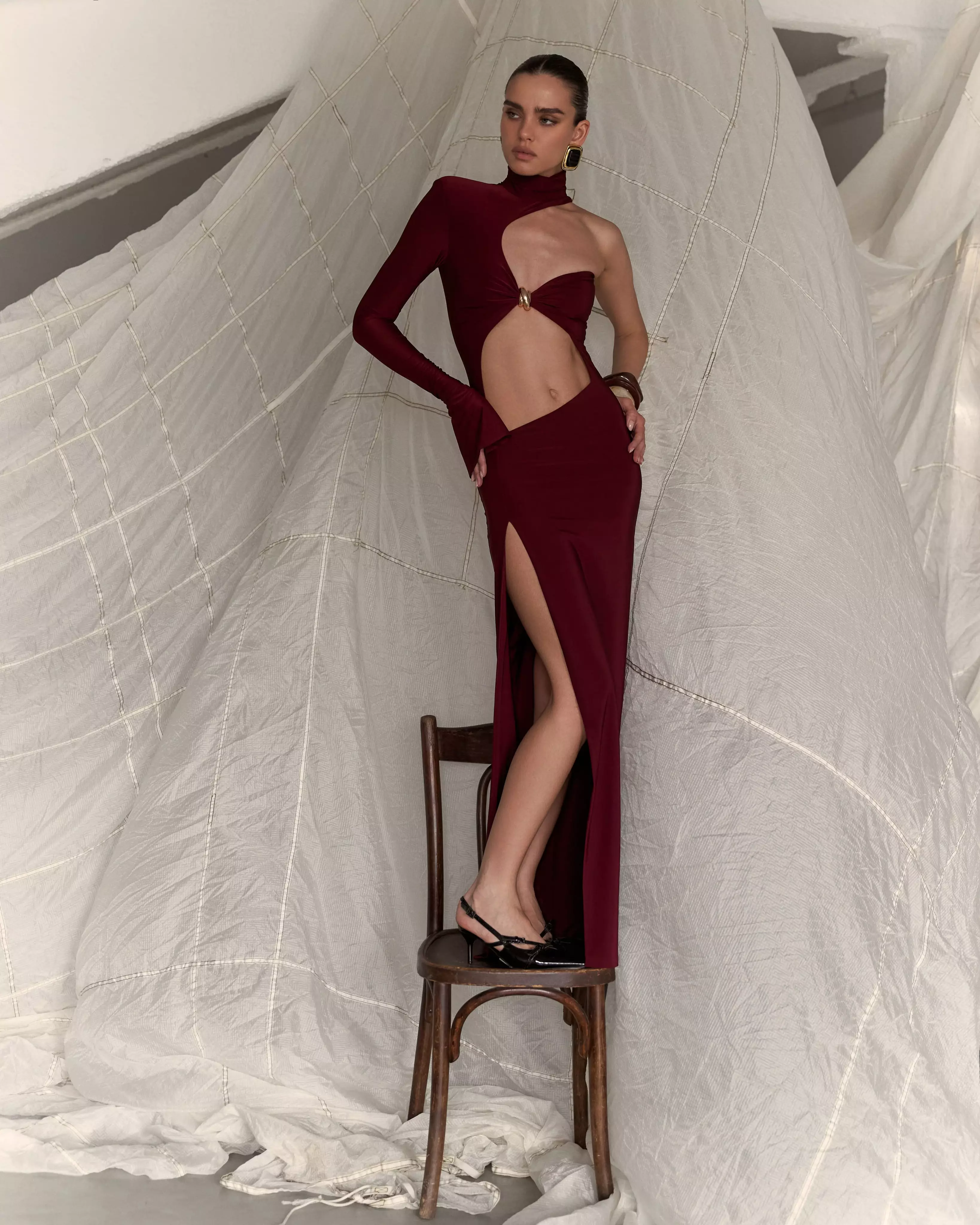 Платье без рукава, бордо