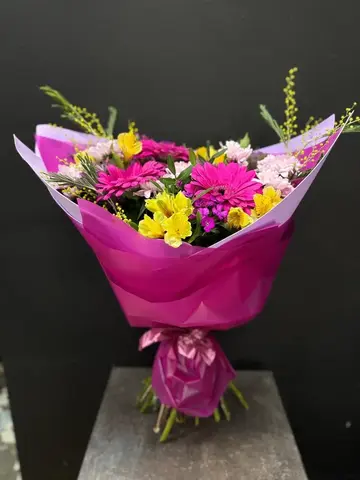 Очень яркий букет