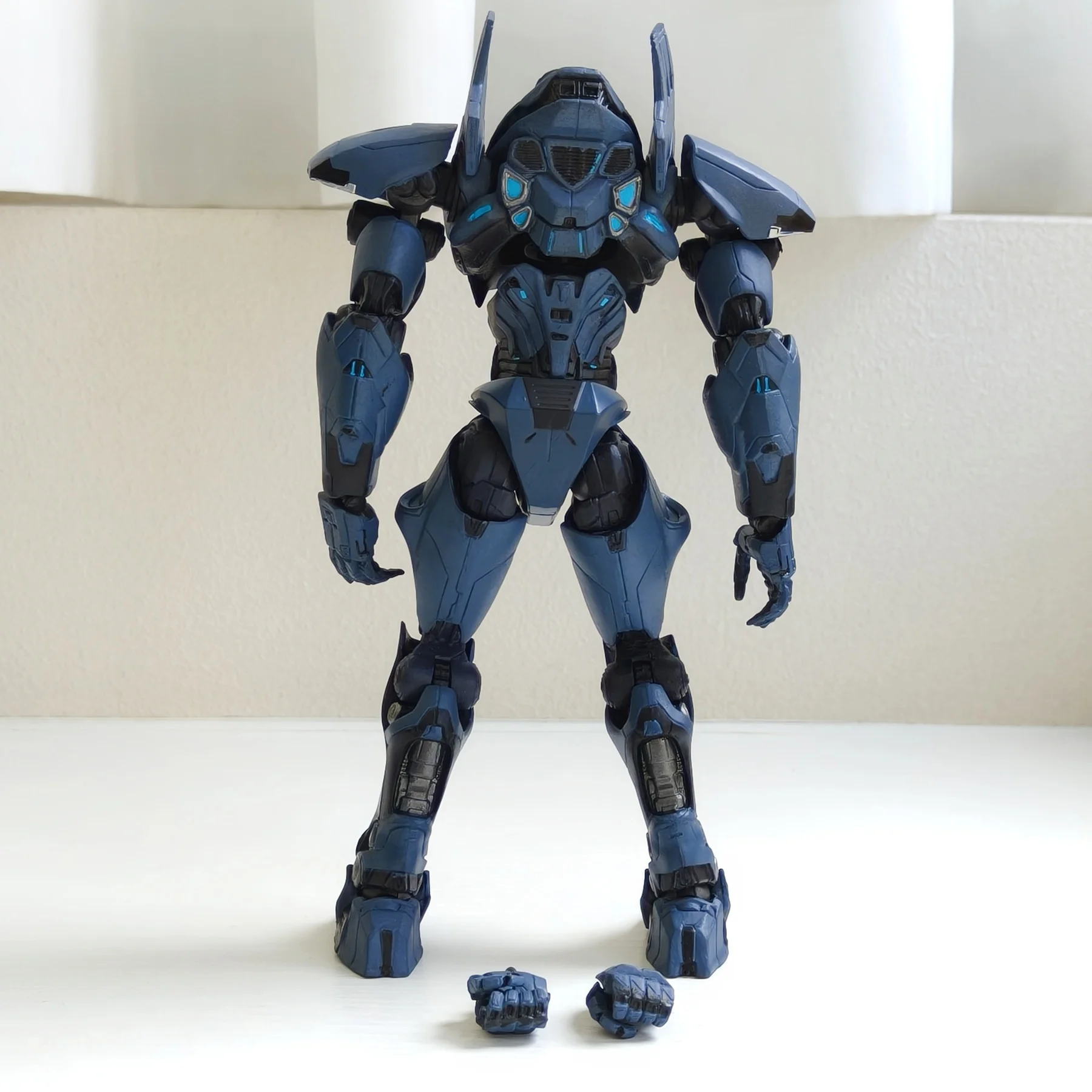 Фигурка Аякс Ноябрь Егерь из фильма Тихоокеанский Рубеж 2