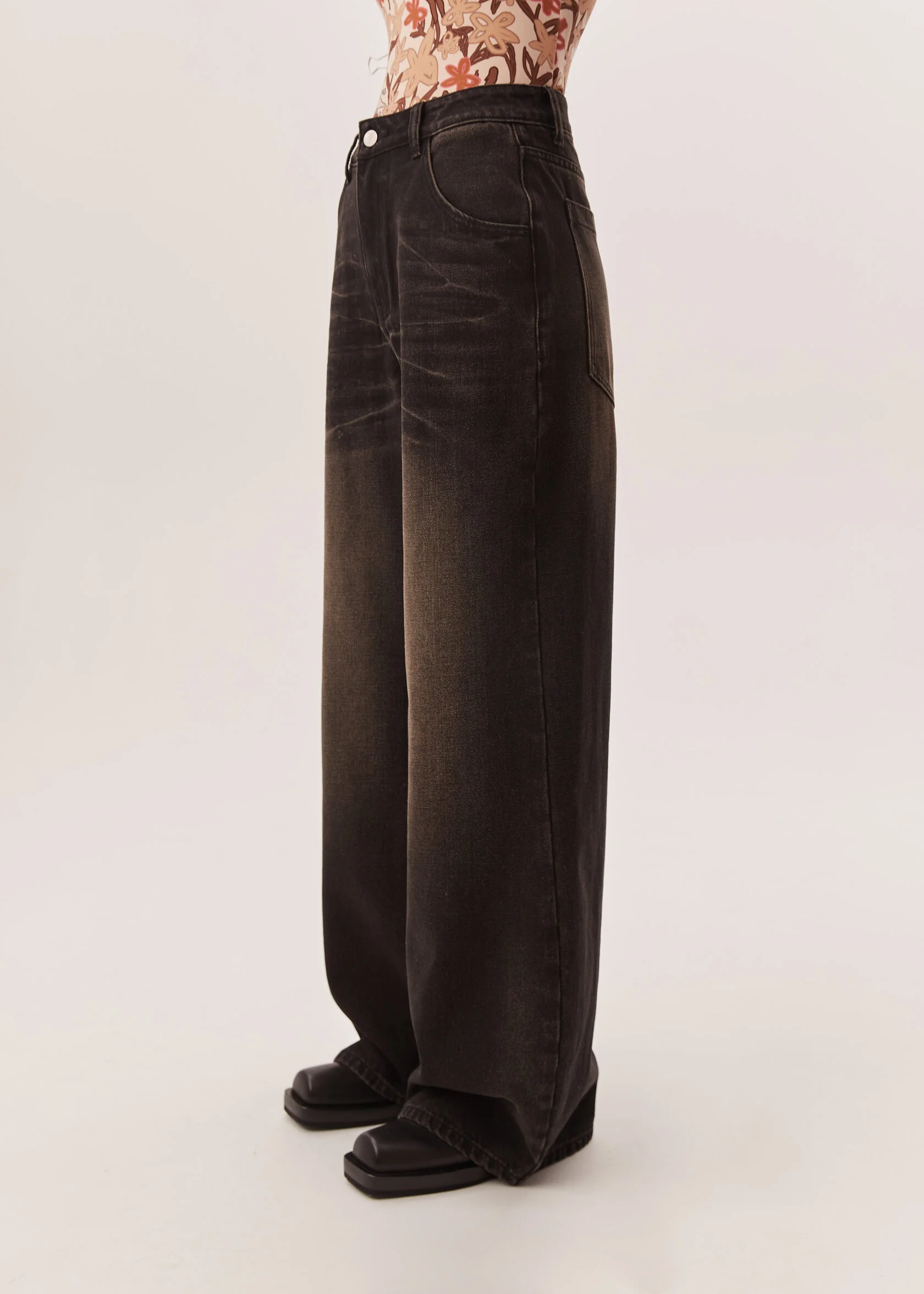 Джинсы MAGIC FLOWERS коричневого цвета