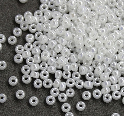 8/0 RR-0528 Бисер круглый Миюки /Miyuki round 8/0 White Ceylon