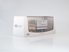 GAZ-52 GZSA-893A Furniture van dark-yellow-white 1:43 Start Scale Models (SSM)